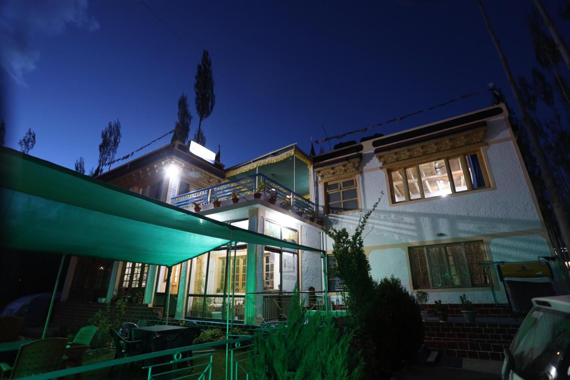 Odbar Guest House Best Guest House At Leh Ladakh Buitenkant foto